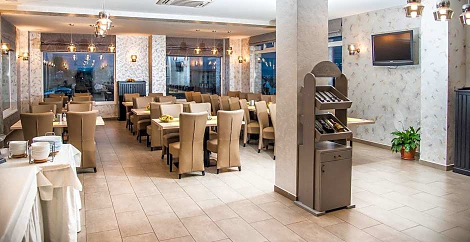 Pensiunea Carmen - Bikers Friendly Nest