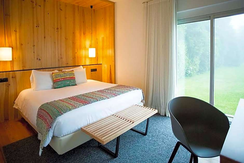 Furnas Lake Forest Living