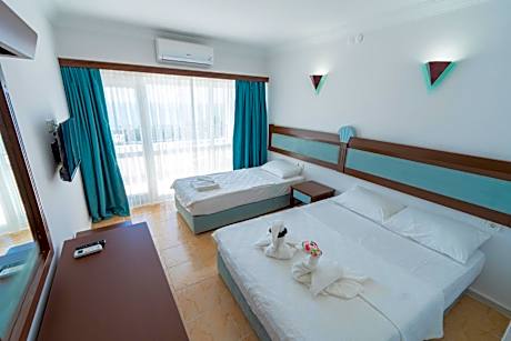 Double or Twin Room with Side Sea View