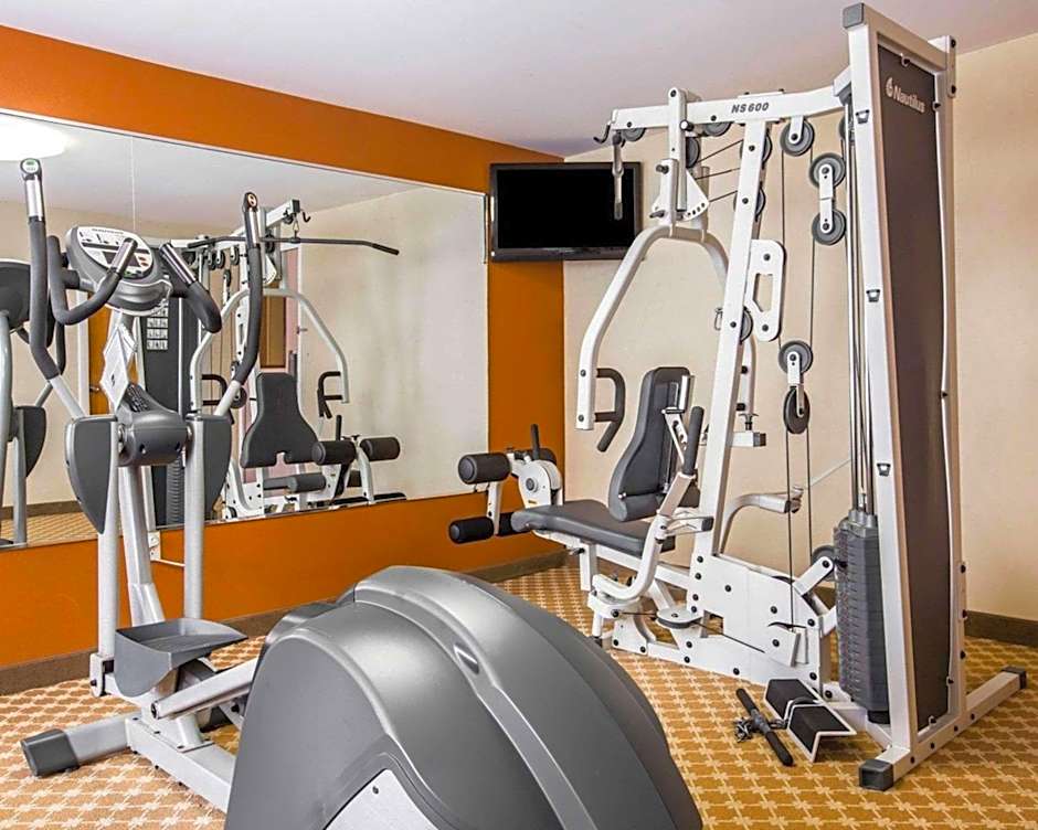 Econo Lodge Lakes Region