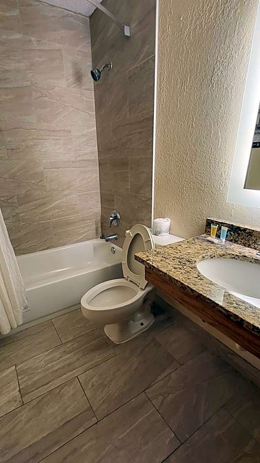 Super 8 by Wyndham Canton/Livonia Area