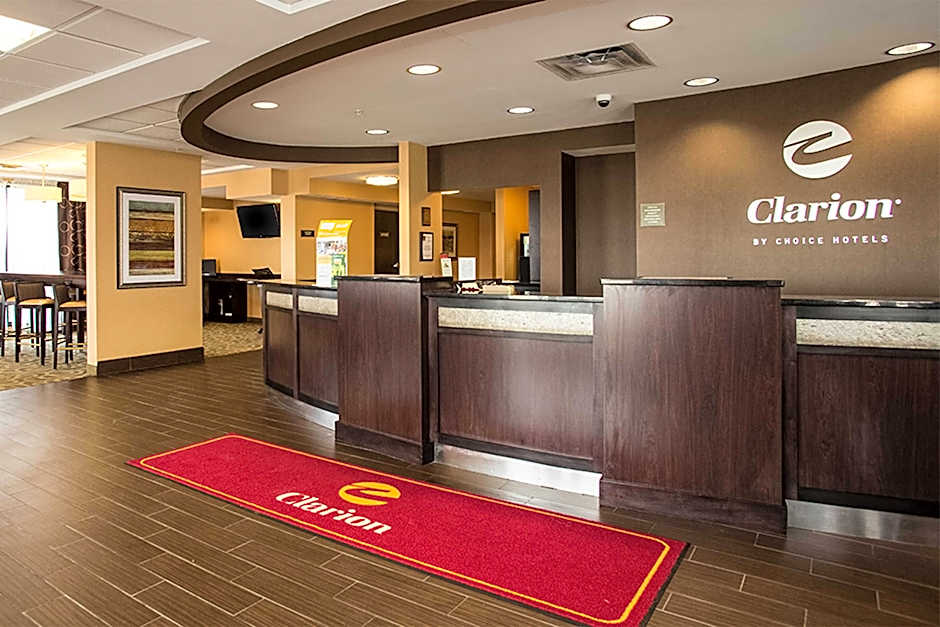 Clarion Hotel Beachwood-Cleveland