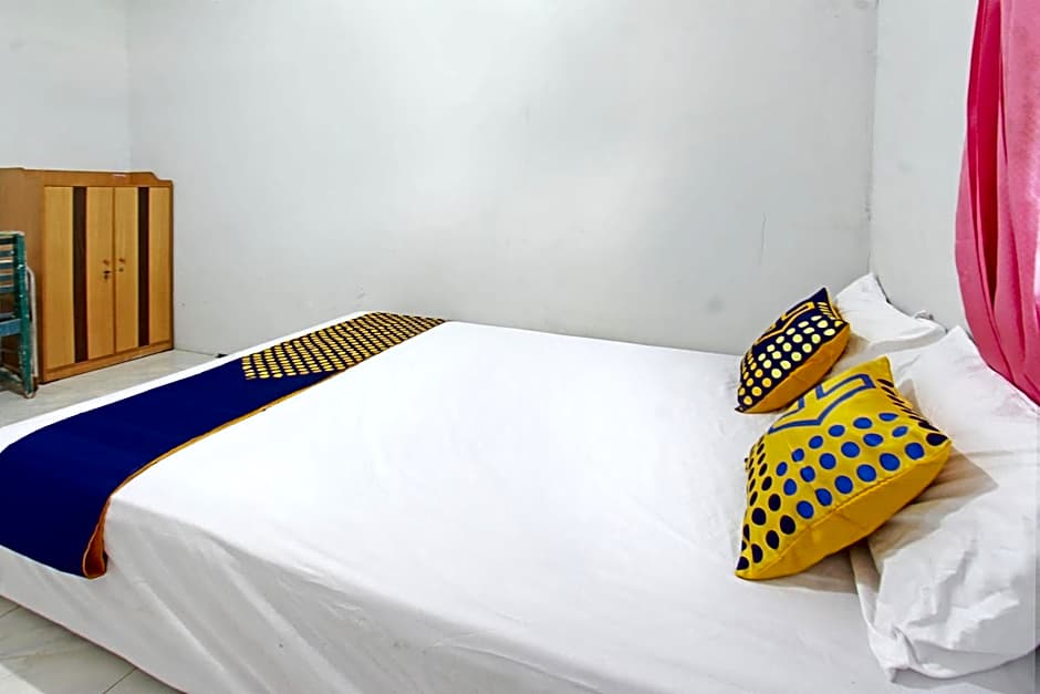 OYO Life 92960 Rumah Kos Kita