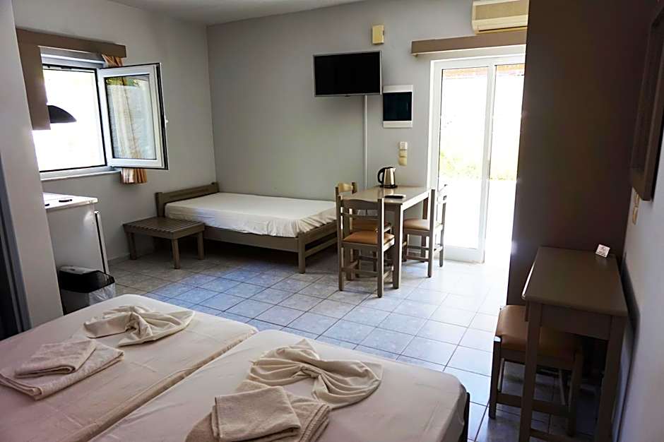 Niriis Hotel