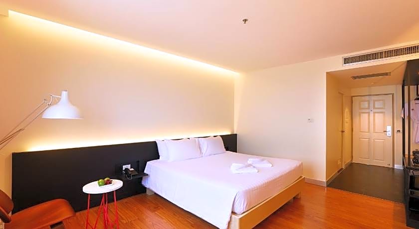 Lee Gardens Plaza Hotel (SHA Extra Plus)