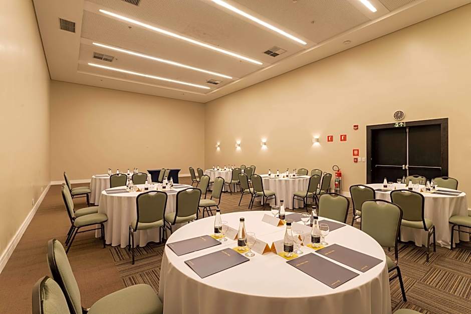 Golden Tulip Sao Jose Dos Campos