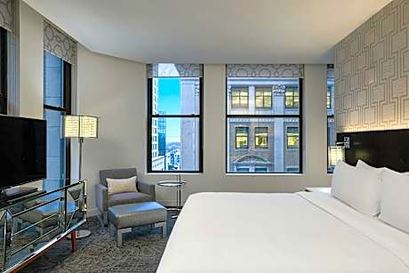 Executive Suite, 1 King, Sofa bed