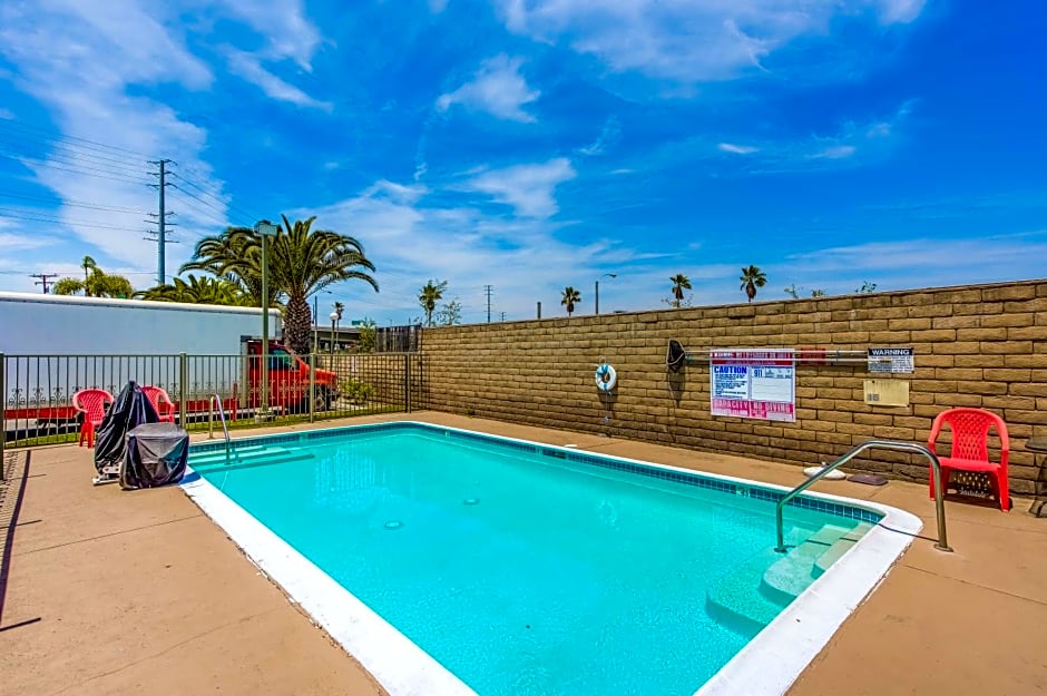 Budget Inn Anaheim / Santa Fe Springs