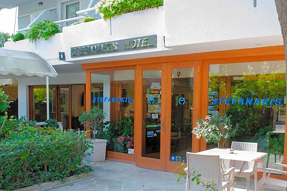 Stefanakis Hotel & Apartments