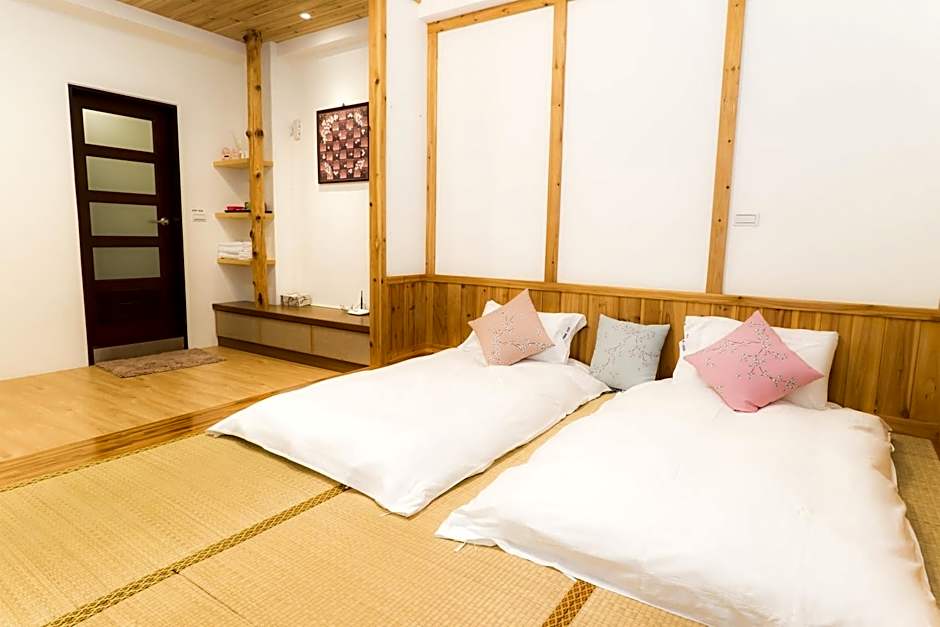 Books & Woods Bed and Breakfast