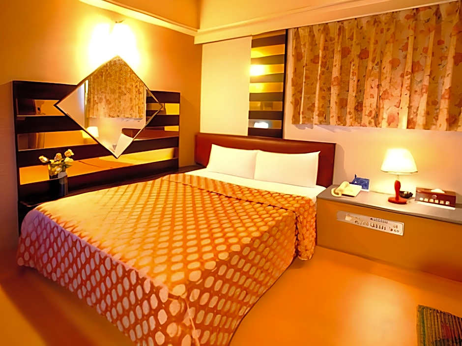 Single Inn - Kaohsiung Station