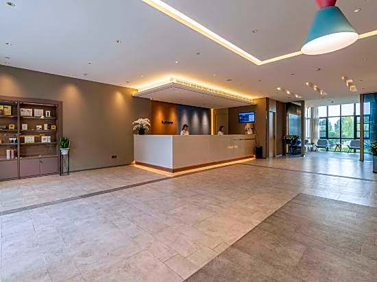 Home Inn Neo Ningbo Airport Yinzhou Avenue