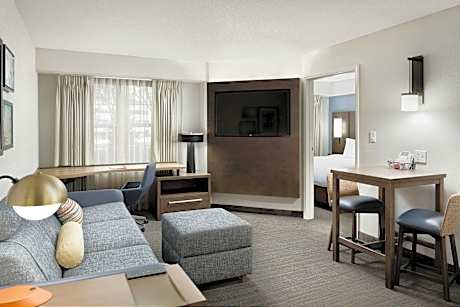 King One Bedroom Suite, 1 Bedroom 2 Room Suite, 1 King, Sofa Bed