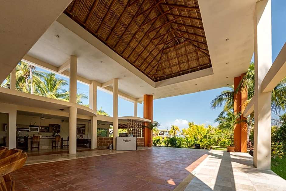 Rojo Manglar Acapulco