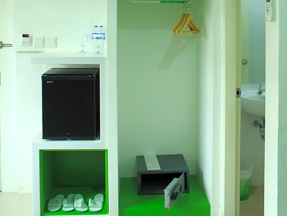 Evan Hotel (Non-Smoking)