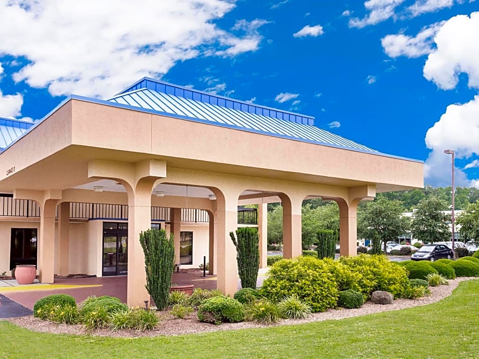 Baymont by Wyndham Greenville