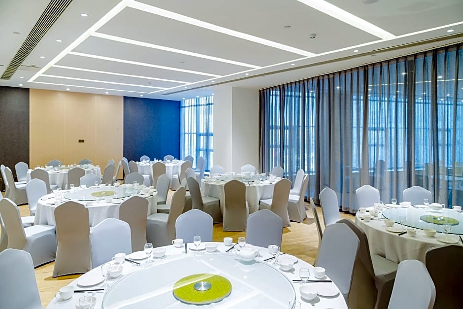 Holiday Inn Express Taian City Center By IHG