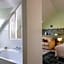 Le Petit Oberkampf Hotel & Spa