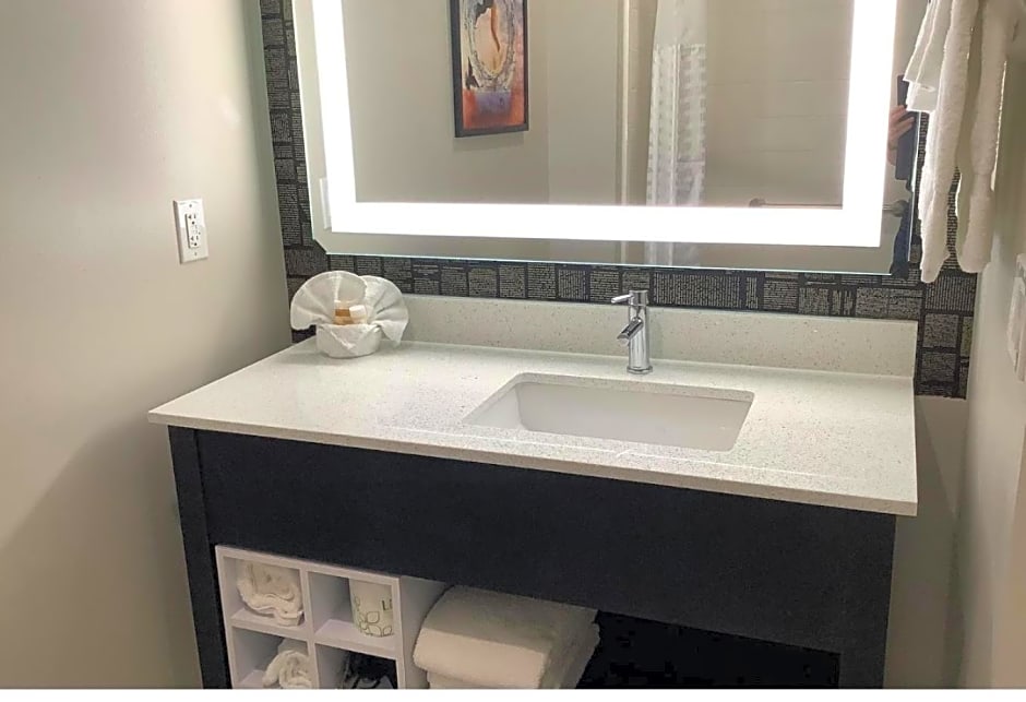 La Quinta Inn & Suites by Wyndham Corpus Christi Southeast