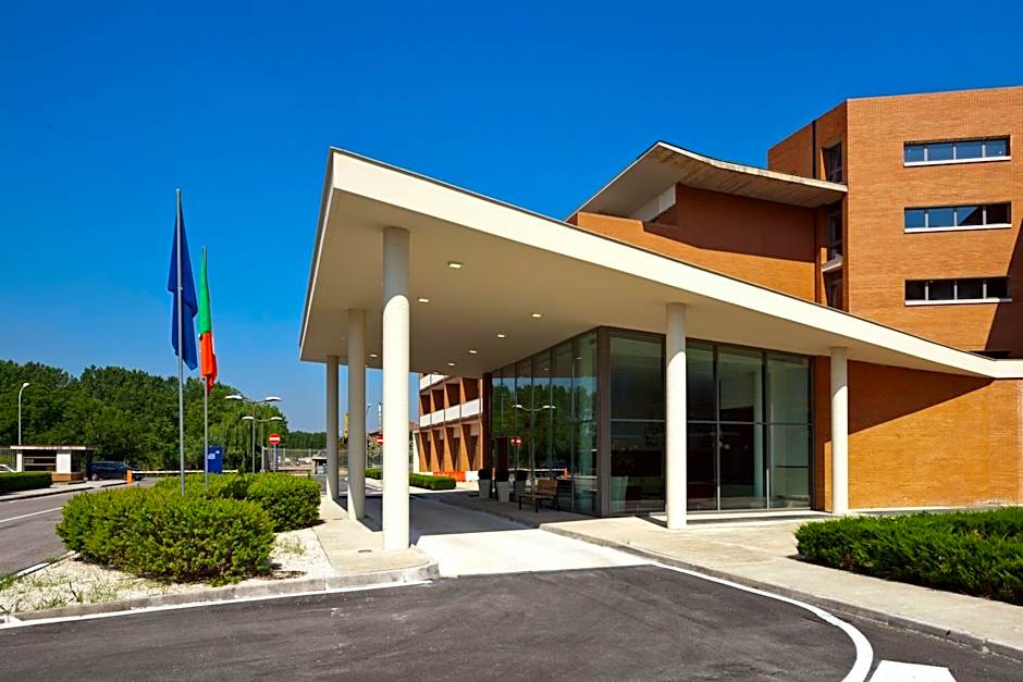 Inn Naples Airport