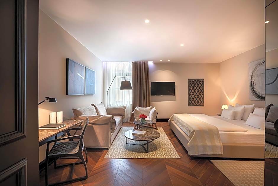 Photo 1 of 5 of Villa Suite, View
