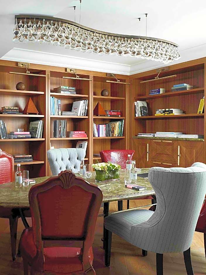 The Langham Hong Kong Hotel