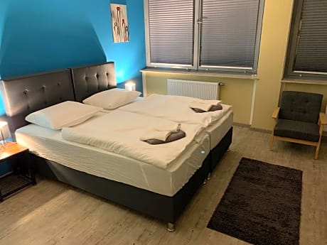 Large Twin Room