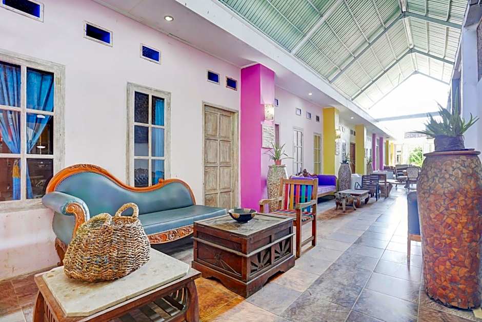OYO 90363 Nira Guest House Sanur Bali
