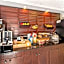 La Quinta Inn & Suites by Wyndham Santa Fe