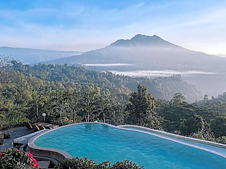 Caldera Hotel & Restaurant
