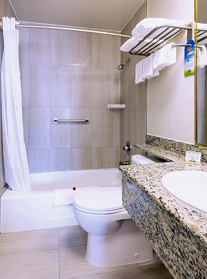 Days Inn by Wyndham Santa Monica