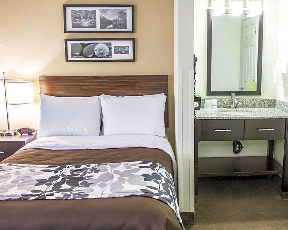 Photo 1 of 5 of 2 Double Beds