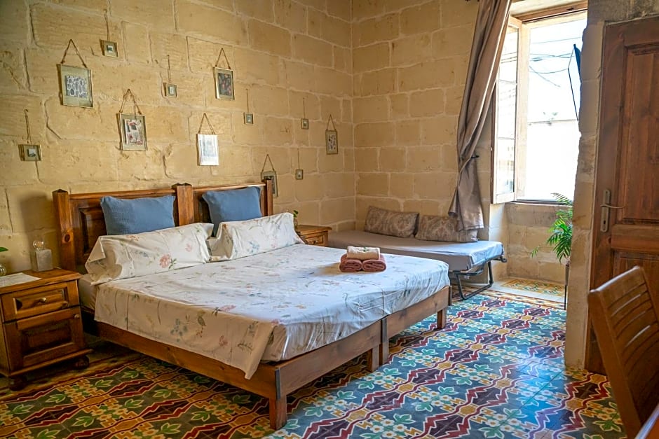 Laremi Gozo B&B