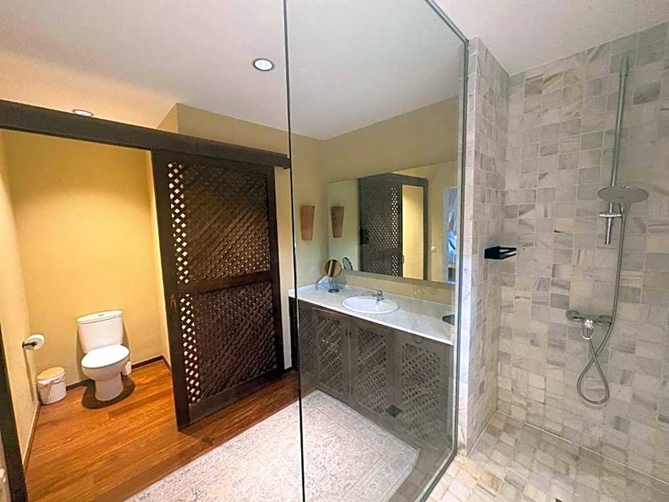 Casa del Armiño - Historic Boutique Hotel in Toledo Old Town