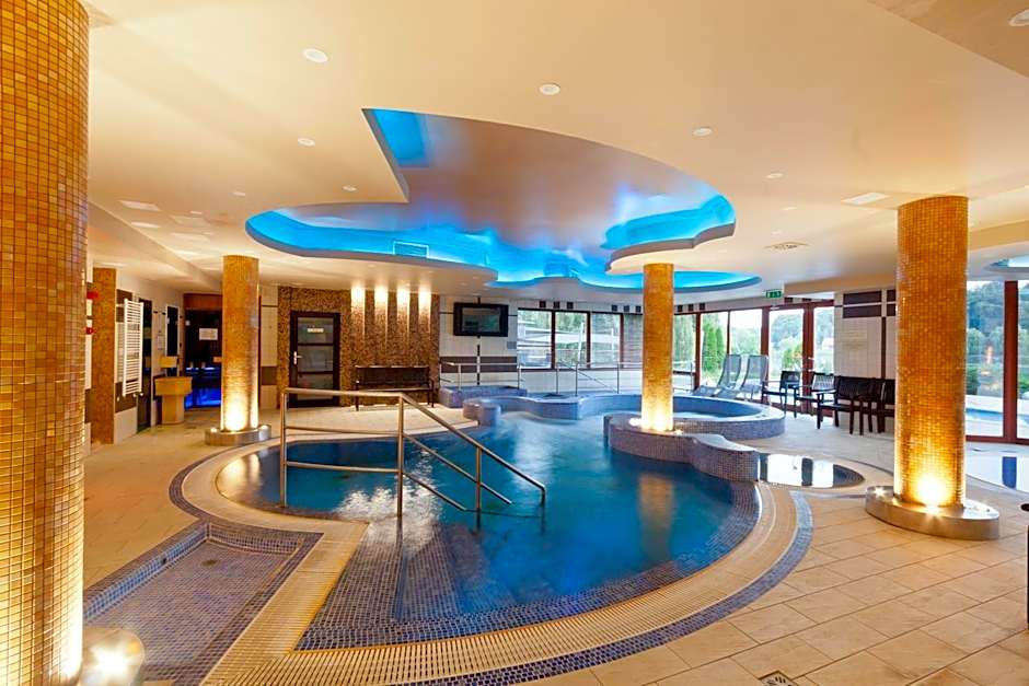 Tó Wellness Hotel