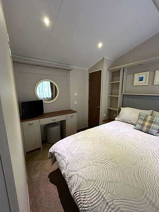23 larch view luxury caravan tattershall lakes