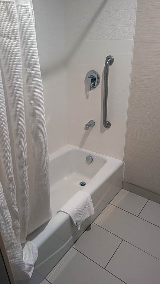 Fairfield Inn & Suites by Marriott Detroit Troy