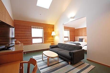 Twin Room with Shower