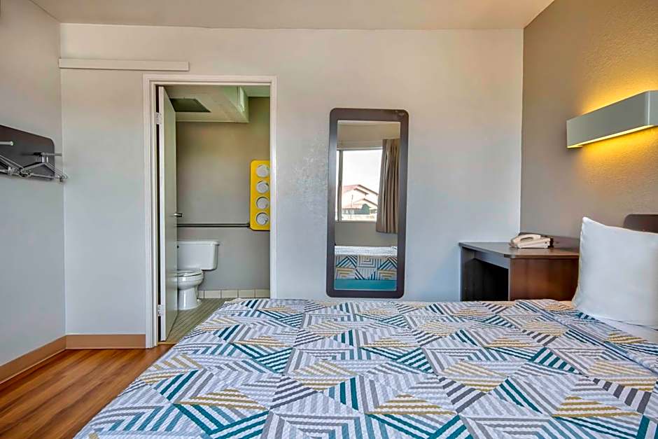 Motel 6-Farmington, NM