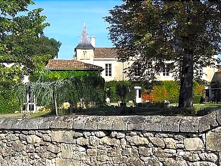 Logis Château Fleur de Roques