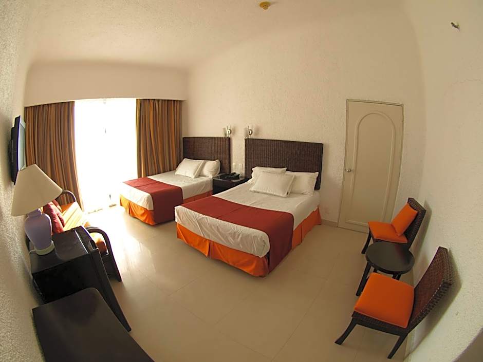 Sierra Mar All Inclusive at Tesoro