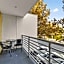 Mawson Lakes Hotel