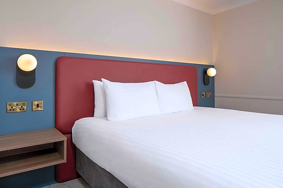London Croydon Aerodrome Hotel By Sunday