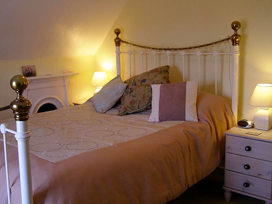 Anton Guest House Bed and Breakfast