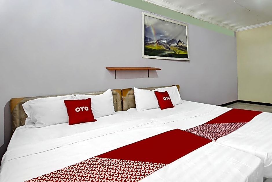 OYO Life 91957 Hotel Roda Mas 2
