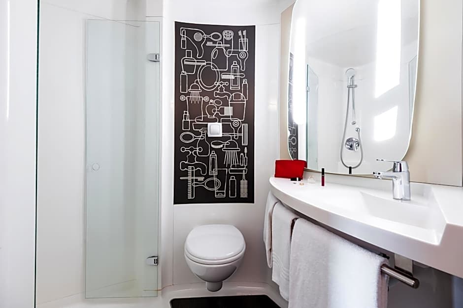 ibis Rouen Champ-de-Mars