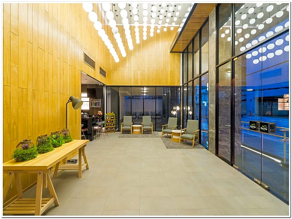 Sea Me Spring Tree Hotel