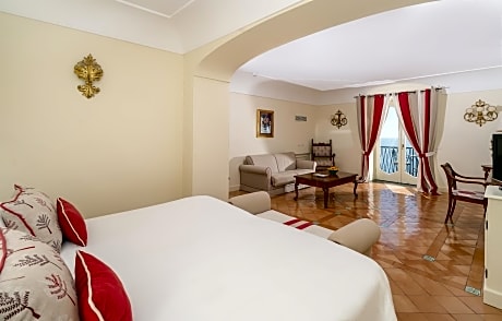 Deluxe Double Room with Balcony and Sea View