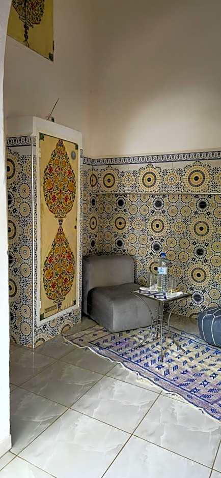 Riad O LY