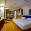 Home Inn (Ningbo Railway Station Antique City)